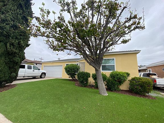 2nd image of 535 S San Jacinto Dr