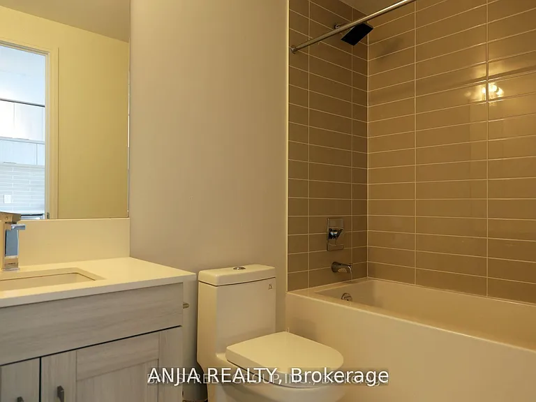 181 Dundas St E #2711 — Photo 2