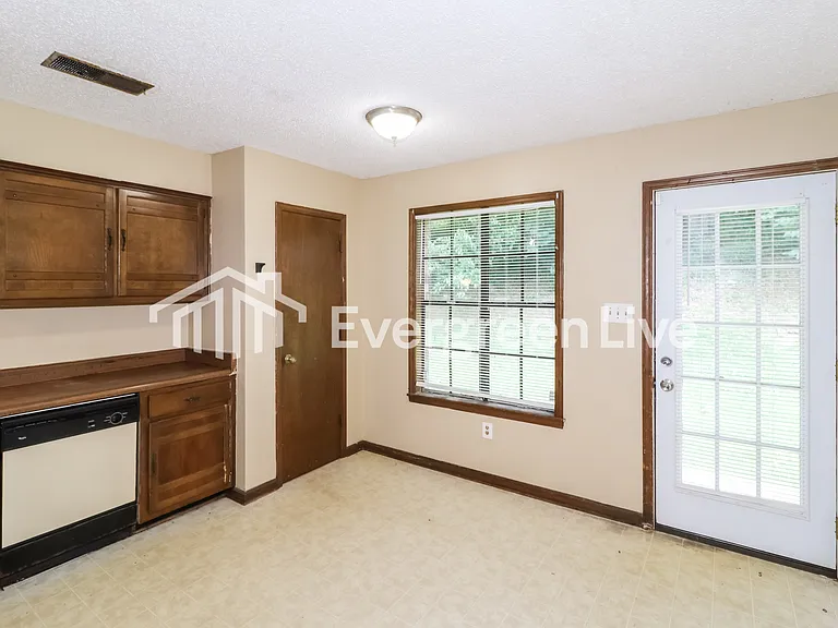 2822 Baywood Dr — Photo 13
