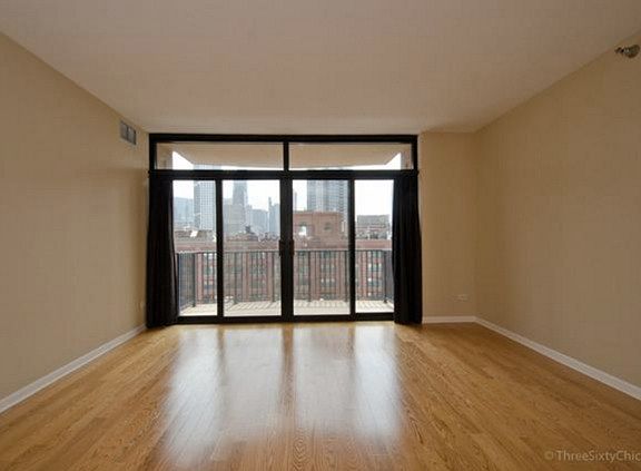 3rd image of 435 W Erie St #P-601