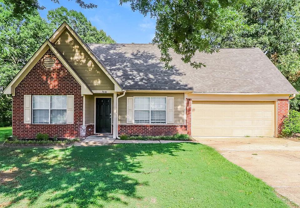 7444 Holly Grove Dr