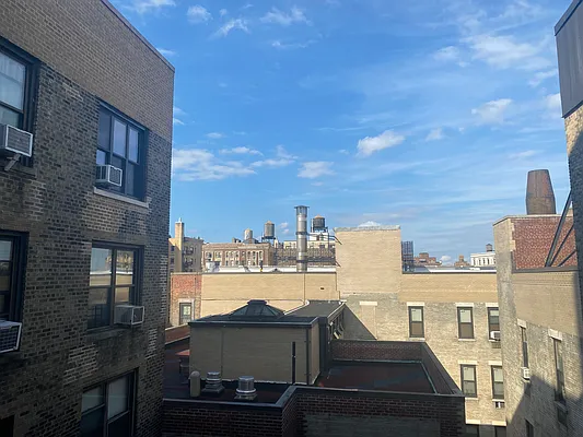 Rented by Douglas Elliman | media 14