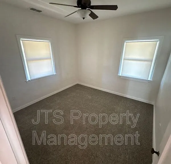 501 J St — Photo 12