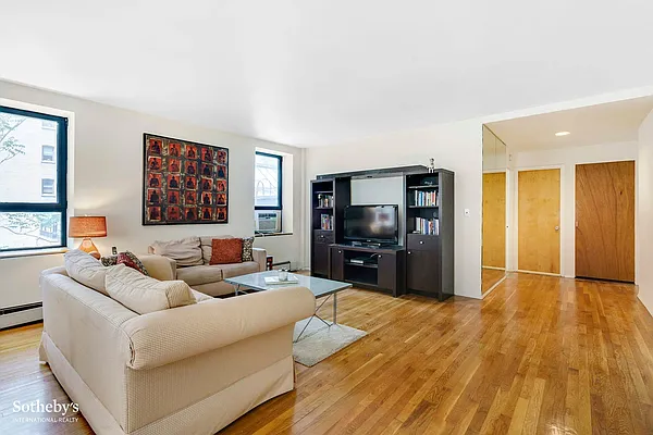 Rented by Sotheby's International Realty | media 2