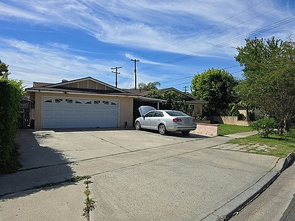 3rd image of 2320 W 12th St