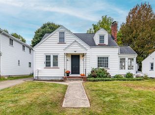 91 Dewberry Dr, Rochester, NY 14622