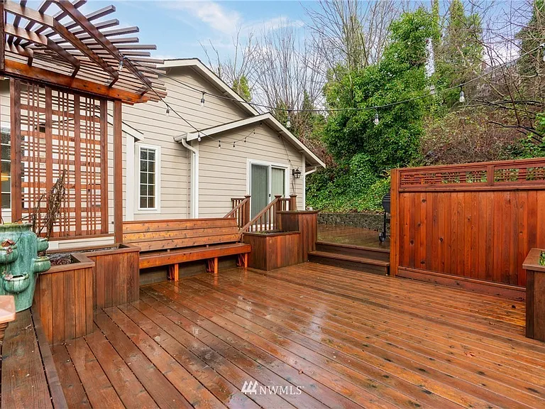 5070 23rd Ave SW — Photo 9
