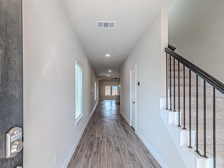21606 Wave Hollow Dr — Photo 8