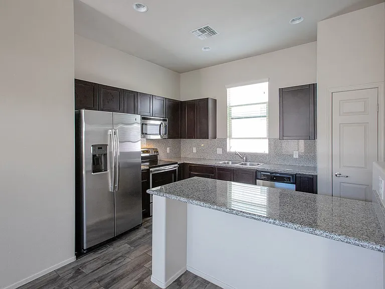 Sabino Vista — Photo 25