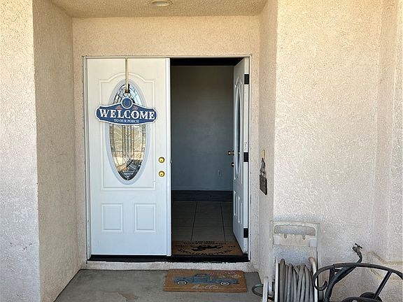 5th image of 2825 Del Rosa Rd