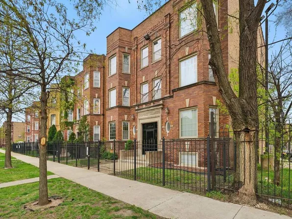 5745 S Calumet Ave, Chicago, IL 60637