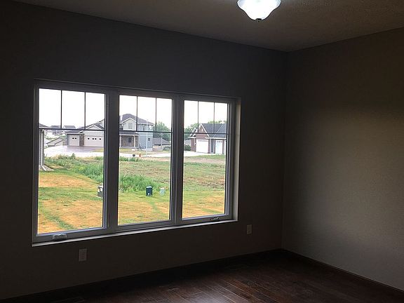 4th image of 4705 15th Avenue Pl