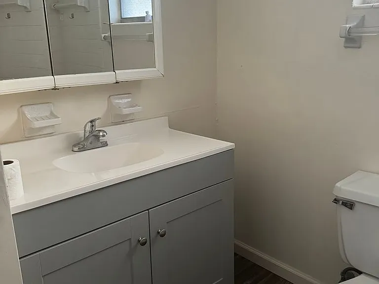 Magnolia Apartments — Photo 9