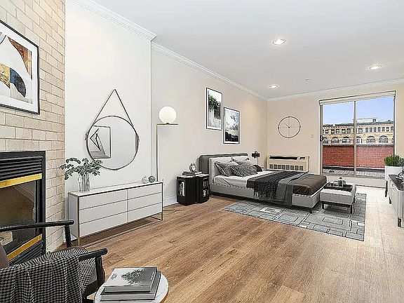 3rd image of 143 Mulberry St APT 6B