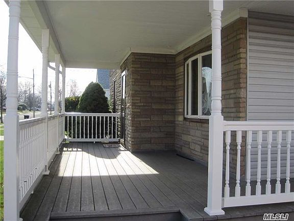 5th image of 2386 Spruce St