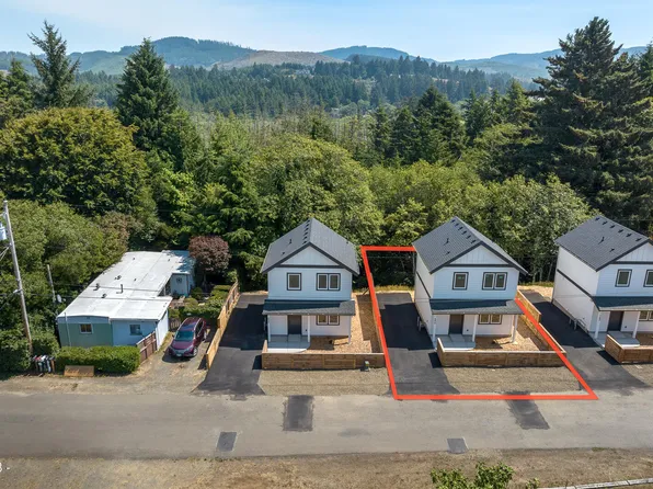 646 SE Reef Ave, Lincoln City, OR 97367