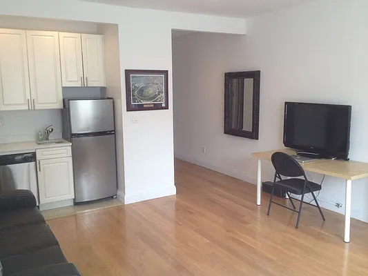 Rented by Sky Management | media 9