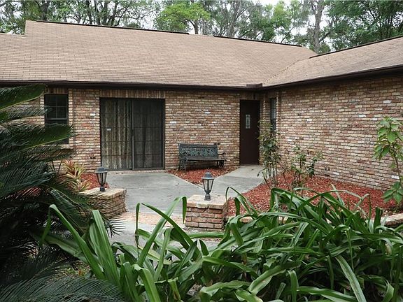 5th image of 27 Lake Wood Cir