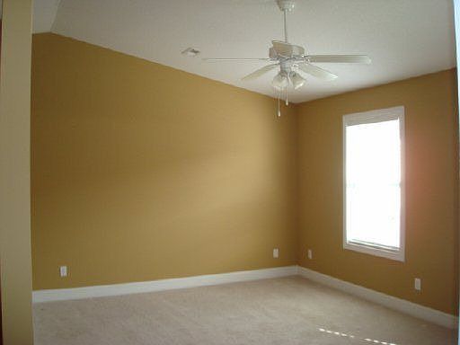 4th image of 714 Greensboro Way