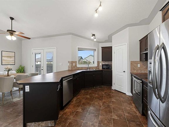 3rd image of 138 S Jenner Cres