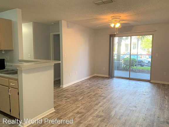 3rd image of 2504 Grassy Point Dr Unit 102