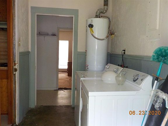 5th image of 2405 Blueberry Ln