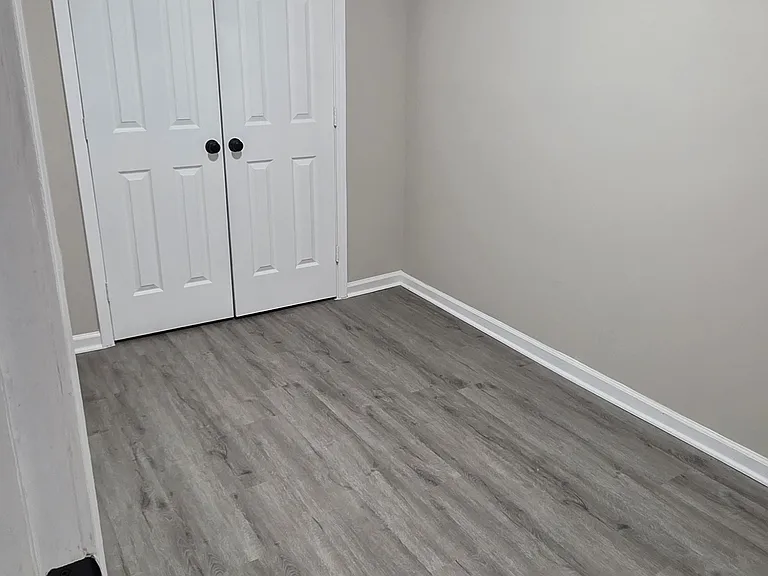 2521 E Madison St — Photo 9