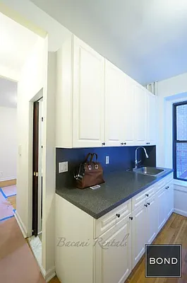 Rented by Bond New York | media 22