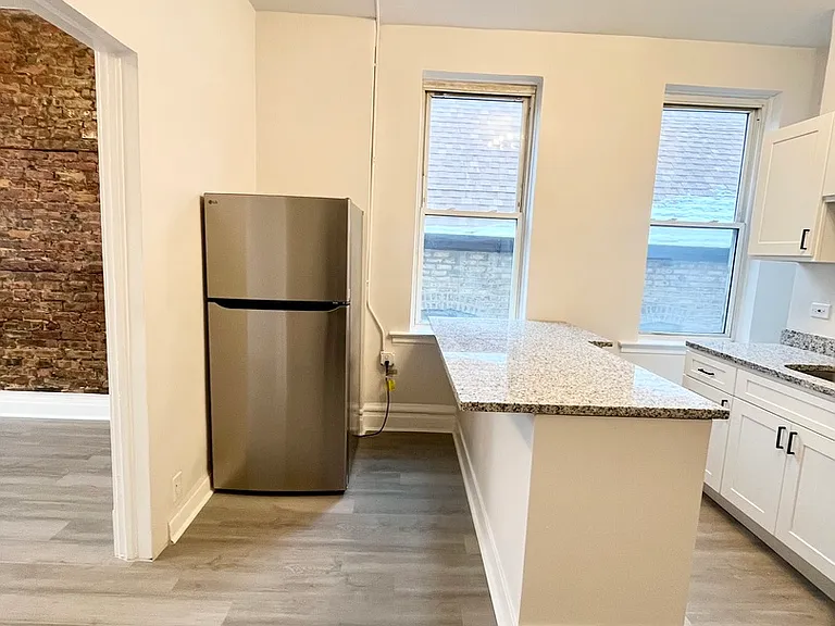 2512 S Trumbull Ave #2F — Photo 4