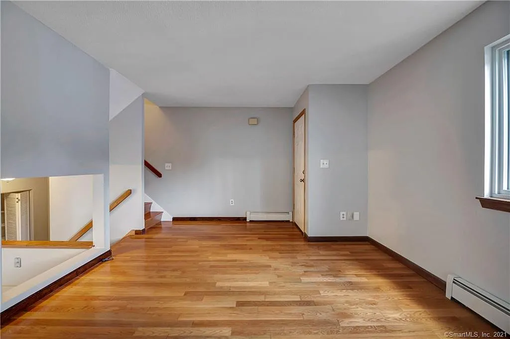 2 bed, 1.5 bath, 1063 sqft, $1,950 — Photo 4