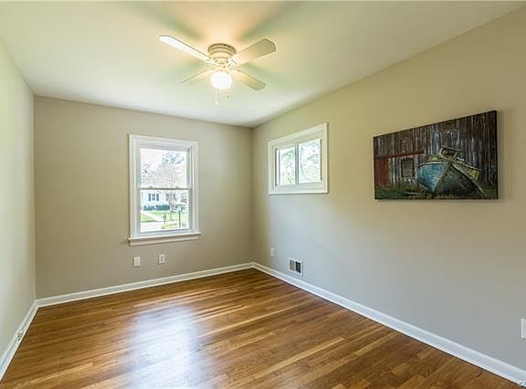 5th image of 9314 Greenford Dr