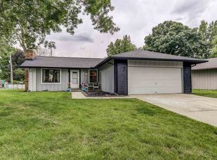 64 McCarthy Dr, Springfield, IL 62702