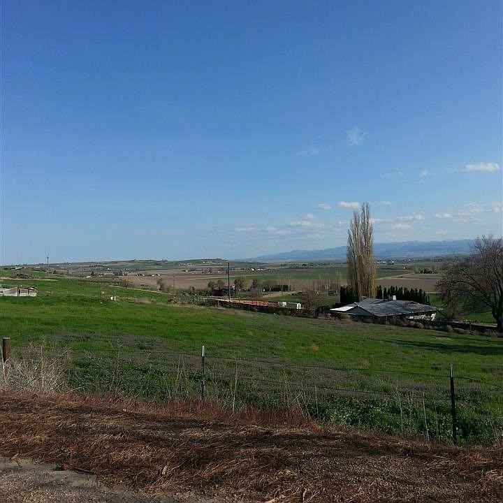 2nd image of W Of 26575 Suter Ln