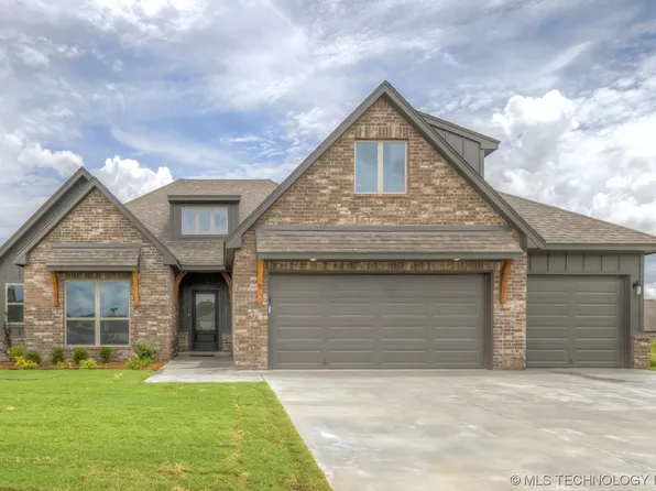 657 N Country Club Dr, Tulsa, OK 74127