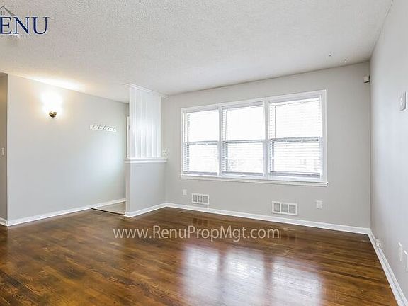 5th image of 3021 S Claremont Ave