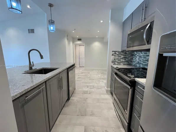 2031 Renaissance Blvd APT 308, Hollywood, FL 33025
