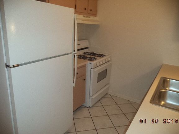 5th image of 16610 Theresa Ln APT 304