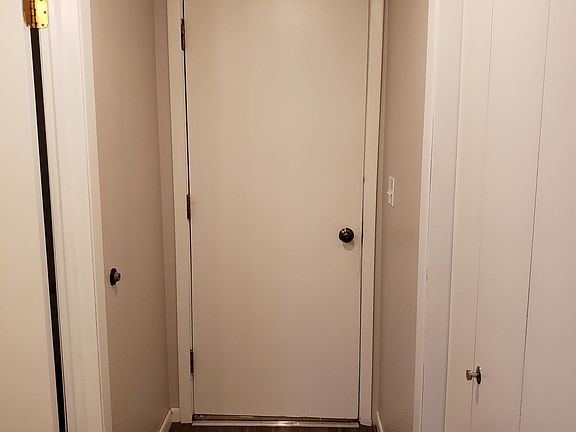 4th image of 4017 Glen Oaks Blvd #4019