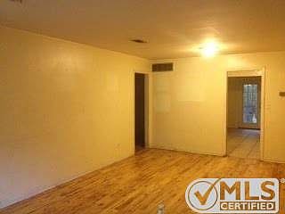 4th image of 626 Stiles Ave