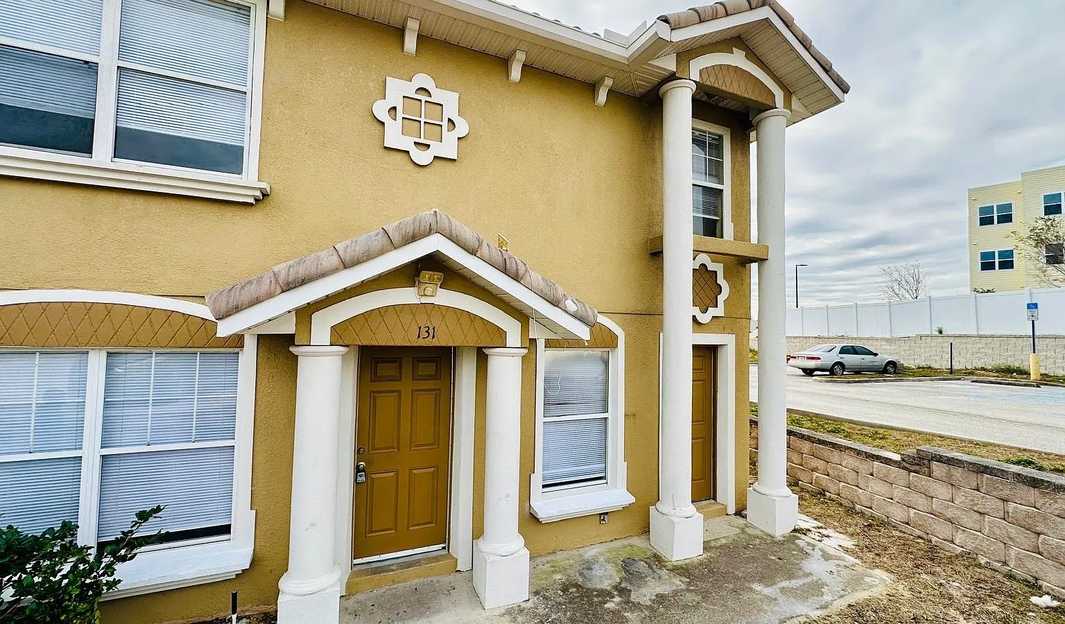 4 bed, 3.0 bath, 1266 sqft, $1,650 — Photo 1