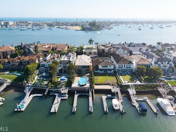 12 Harbor Is, Newport Beach, CA 92660