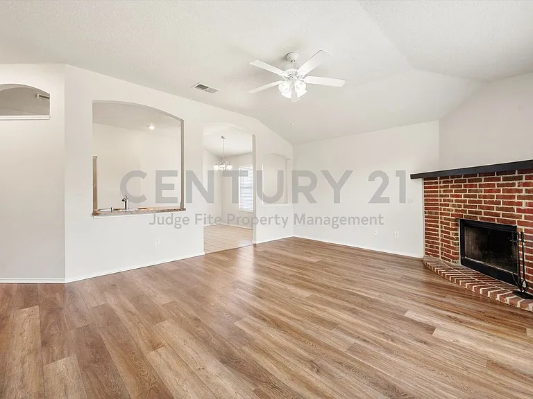 1529 Bluewater Dr — Photo 18