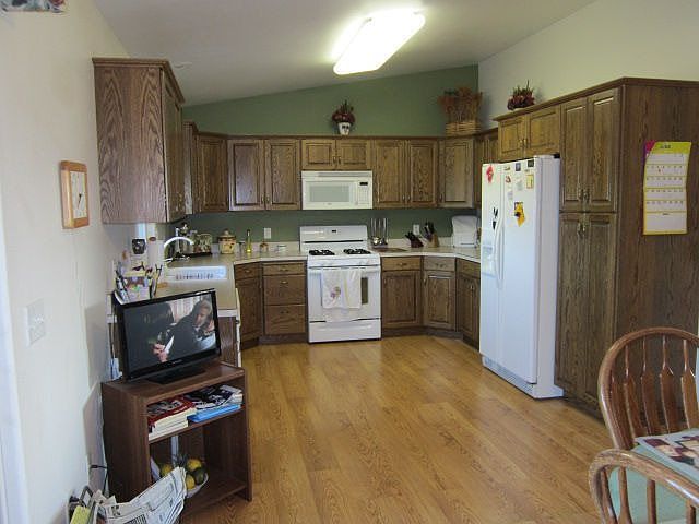 2nd image of 1221 78th St SE