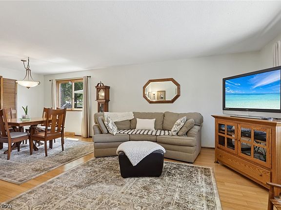4th image of 5485 W 227th St