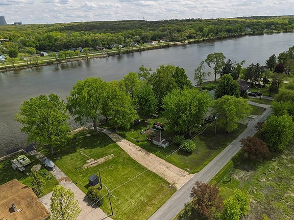 5th image of 6215 N River Dr