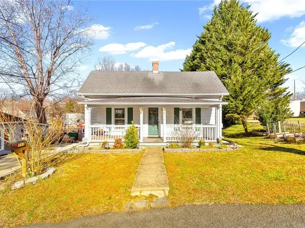 717 Factory St, Mount Airy, NC 27030