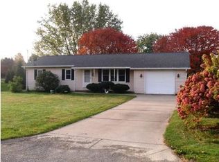 4 Valley View Dr, Russell, PA 16345