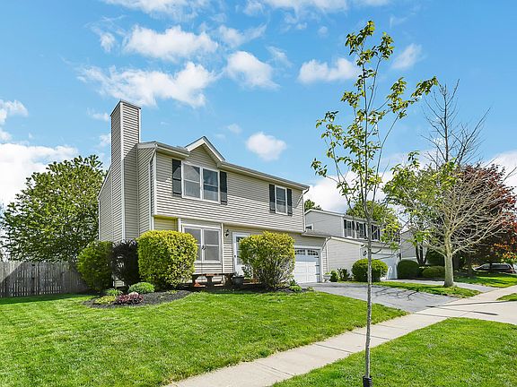 3rd image of 5348 Gillette Ave