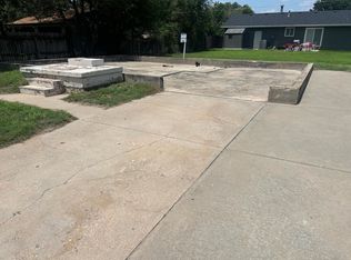 238 N Marlen Ct, Haysville, KS 67060
