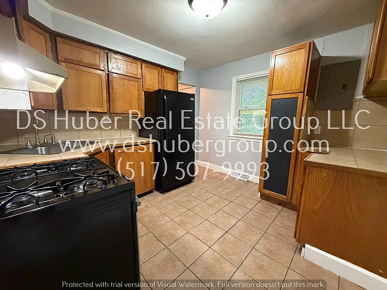 617 Dunlap St — Photo 4